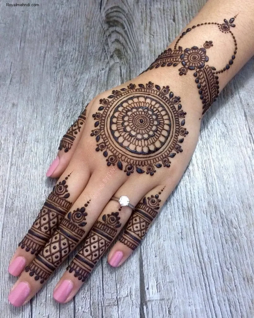 circle mehndi designs