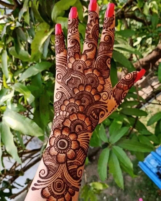 easy backhand mehndi designs