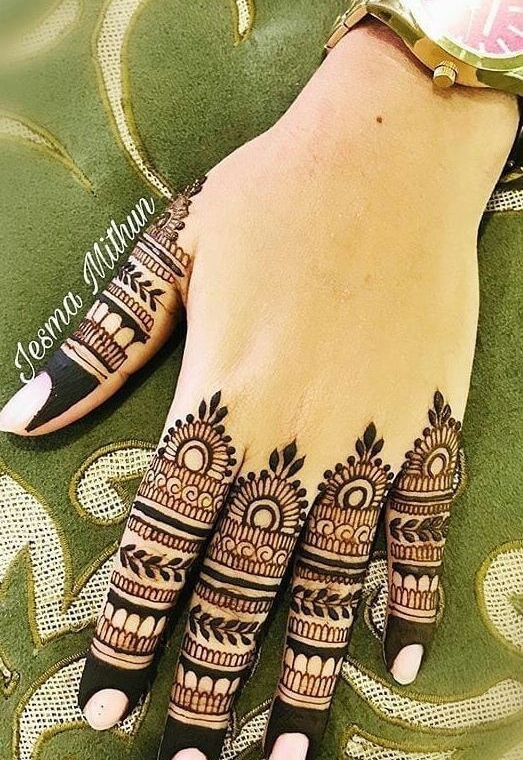 easy simple finger mehndi design