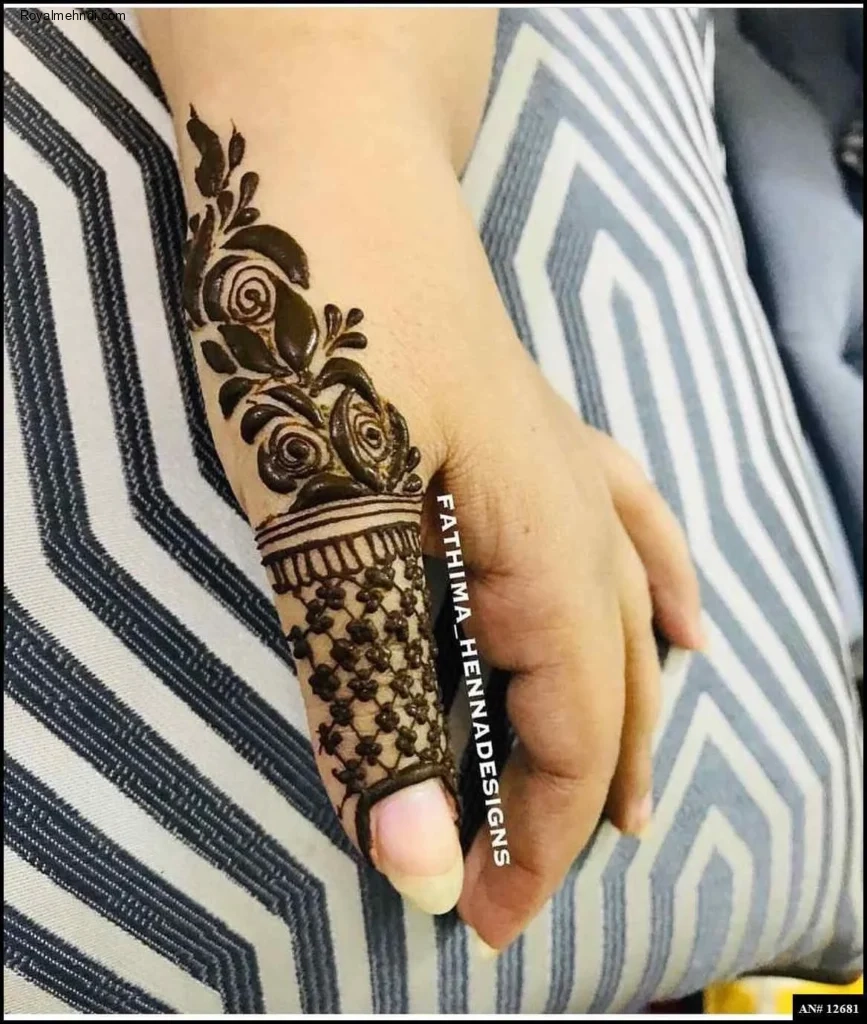 easy simple finger mehndi design