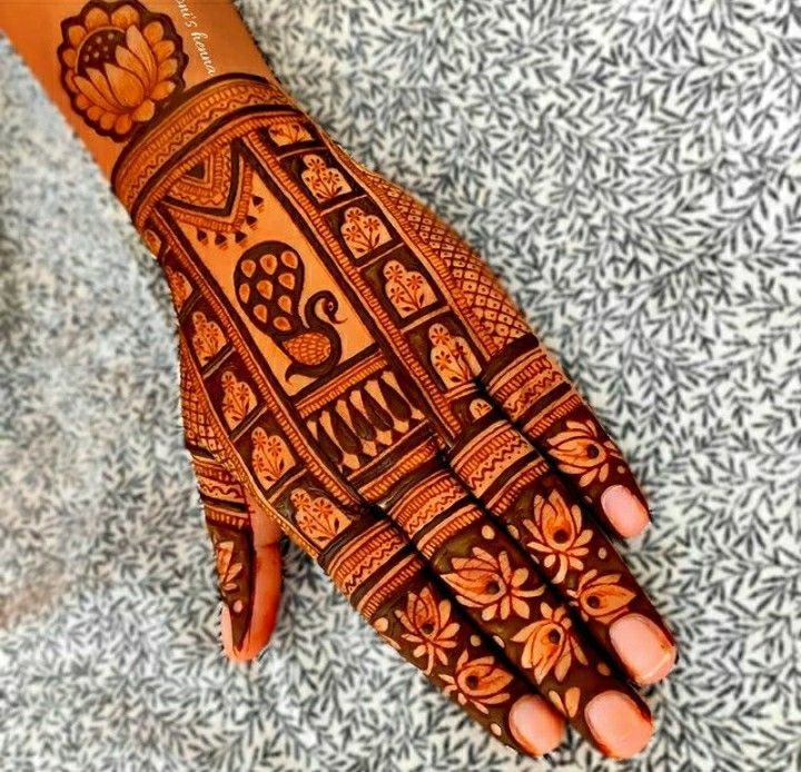 easy backhand mehndi designs