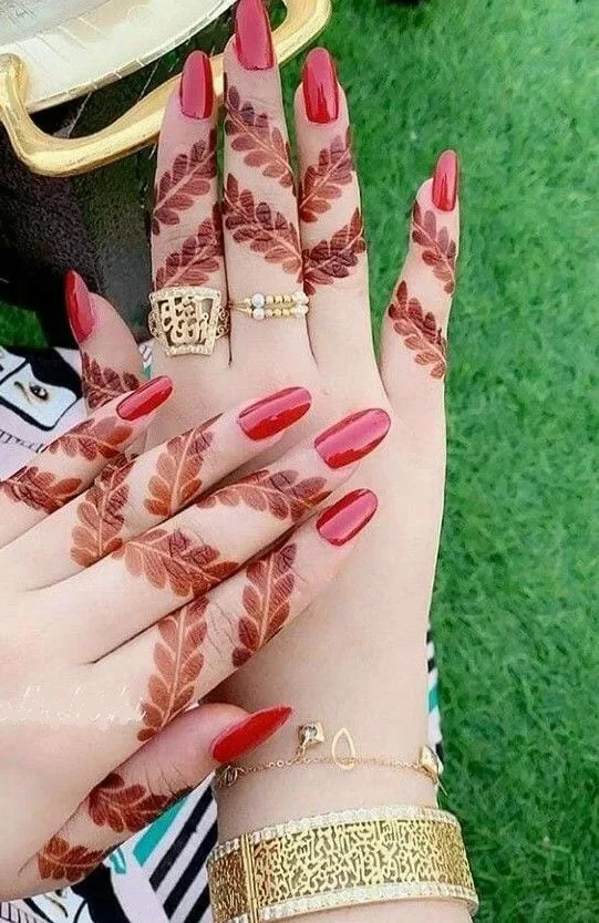 easy simple finger mehndi design