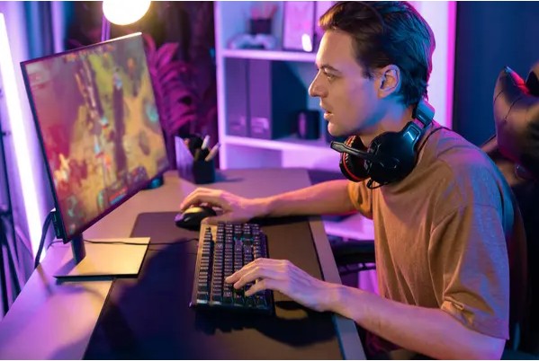 How Online Gaming Continues To Evolve Across Devices