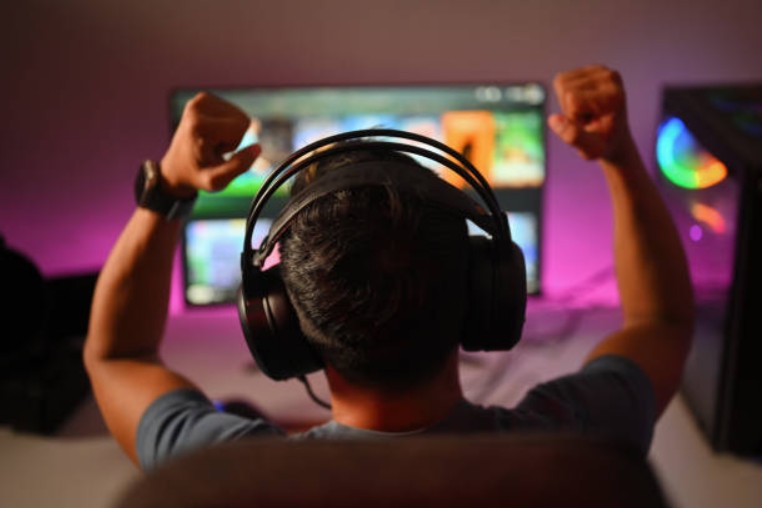 The Attention Battle Behind Online Gaming Game Design